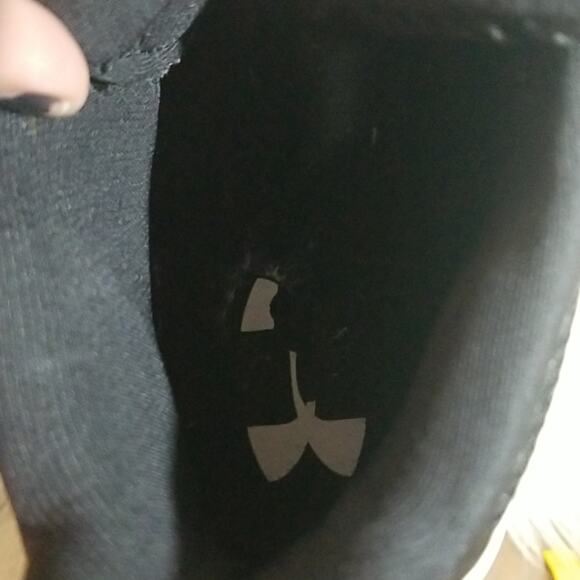 Under Armour Womens Jet Mid Black Basketball Sneakers - Picture 6 of 7